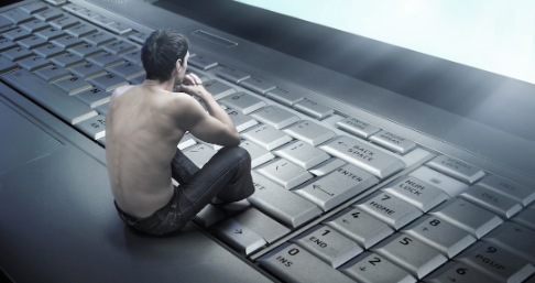 como elige facebook