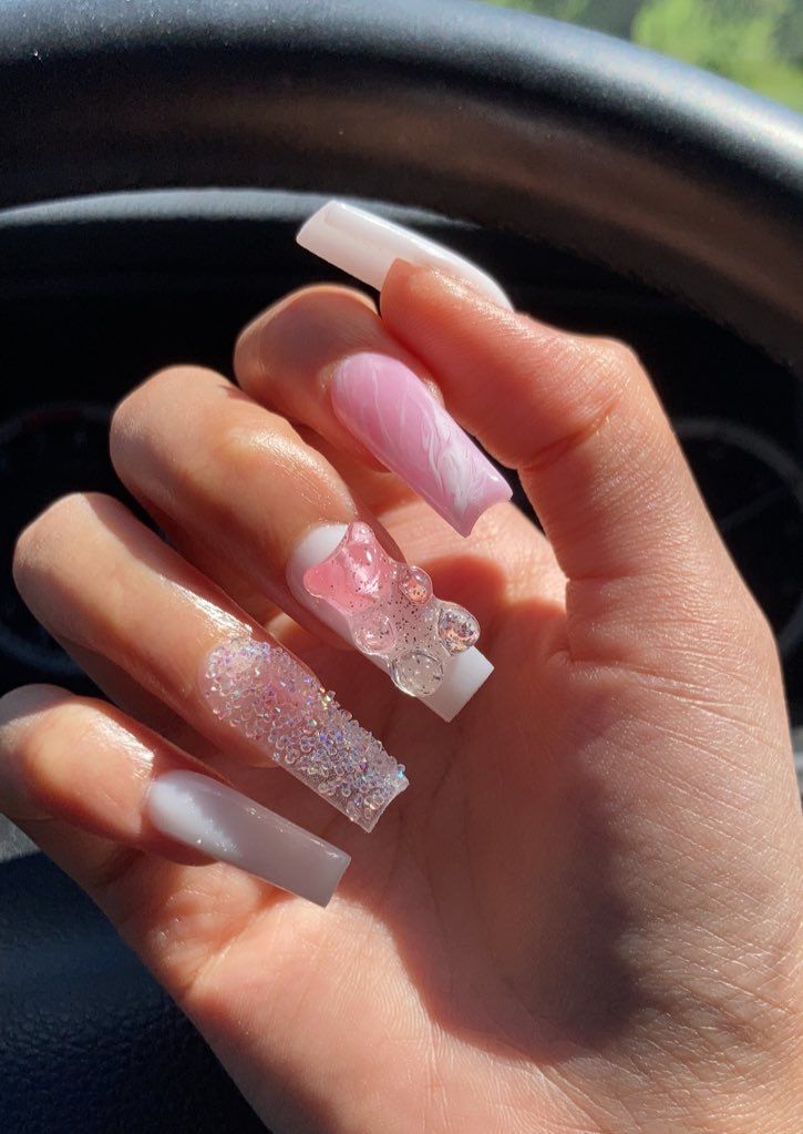 Uñas acrílicas, ¿buenas o mal