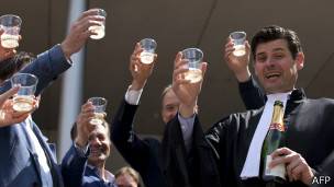 victoria celebra